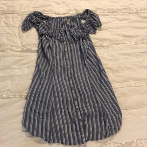Off the shoulder AEO Dress